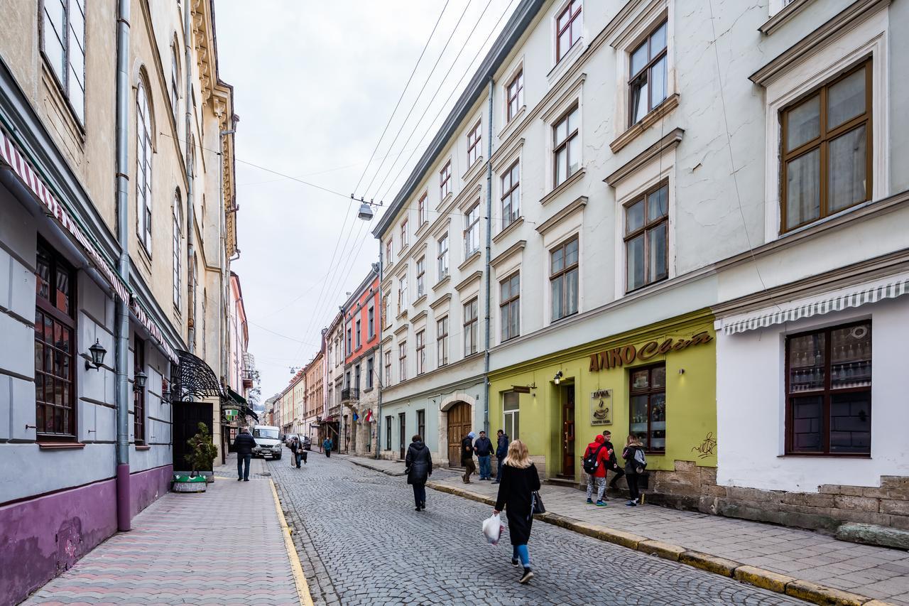 2 Virmens'Ka Apartment Lvov Exteriér fotografie